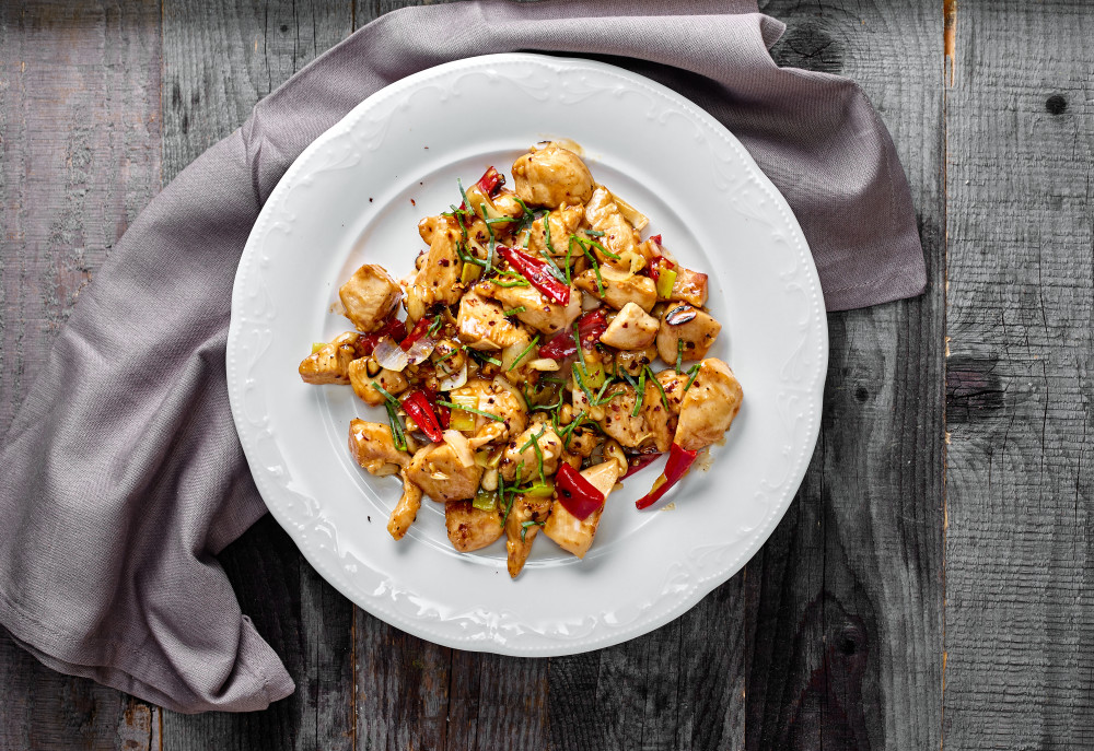 Serve the gongbao chicken (kung pao)