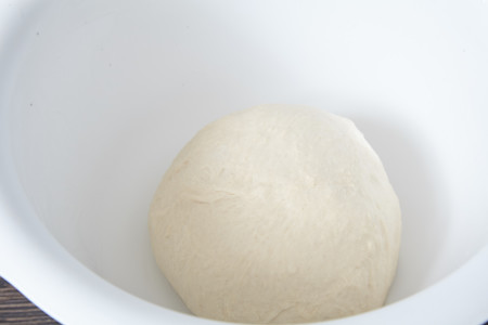 Put there a dough for homemade bread in one hour