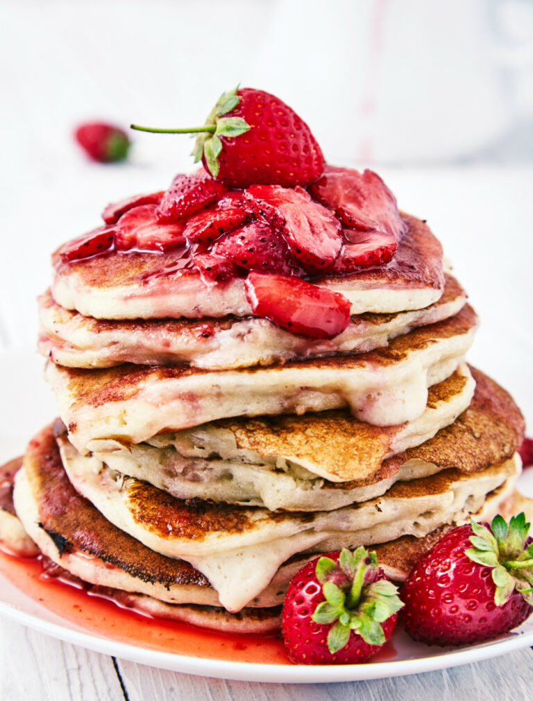 Pancakes with a Strawberry Sauce + Dry Mixture Recipe easy to make step-by-step recipe