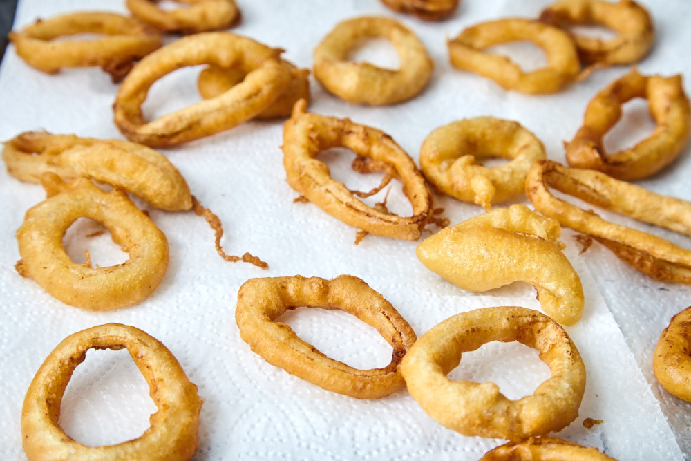 Put rings on the paper towel for beer battered onion rings