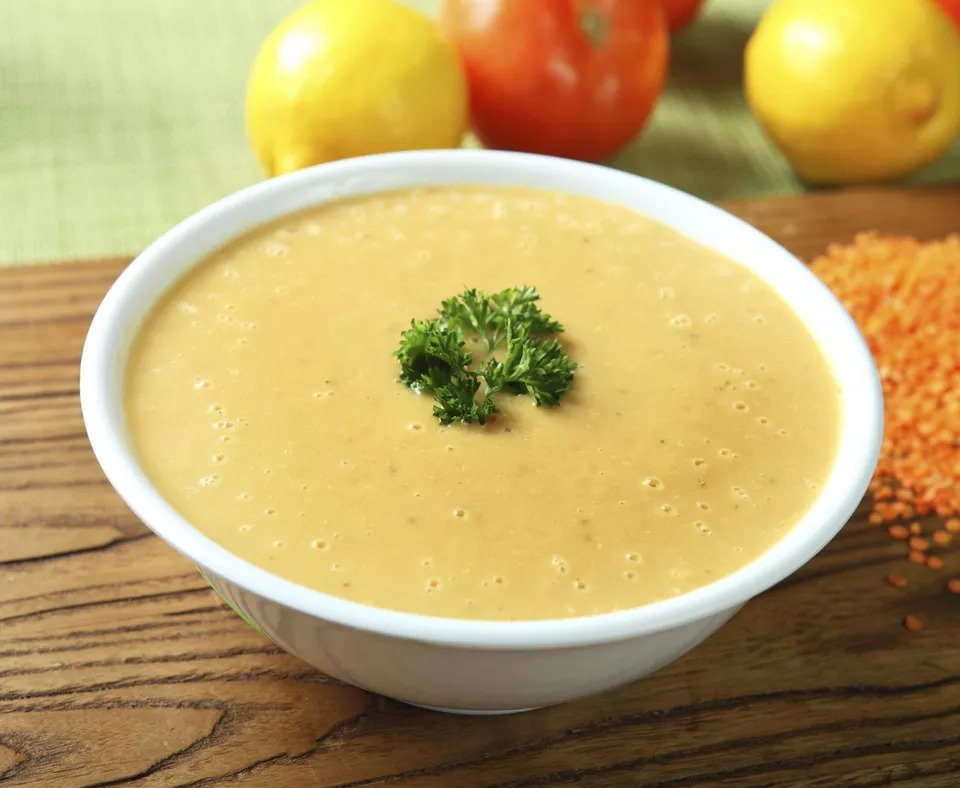 #6 Овощной чесночный суп - Рецепт от Thespruceeats | 12 рецептов из чеснока