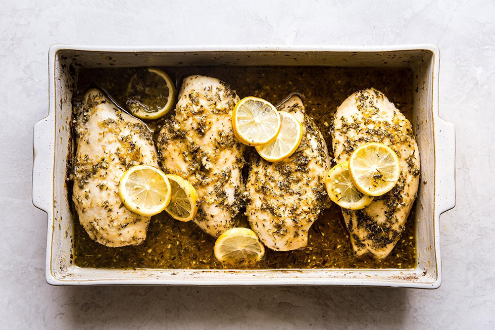 #19 Цыплёнок с лимоном - Рецепт от Themodernproper  | 30 простых рецептов из куриного филе