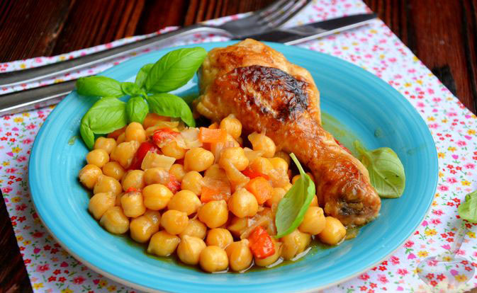 #36 Chicken legs with chickpeas and vegetables.