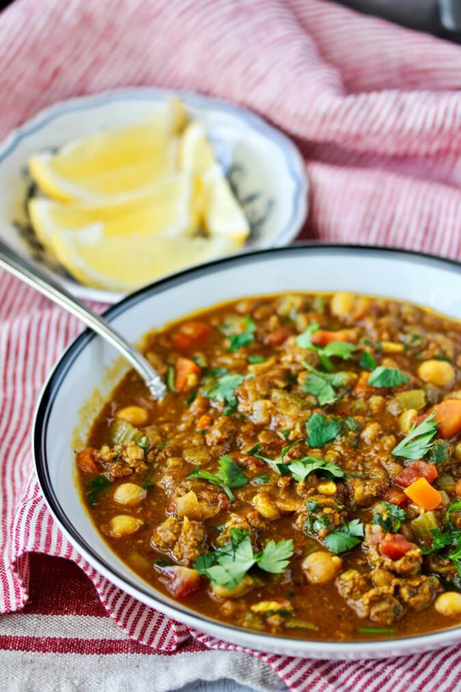 #20 Марокканський суп з баранини та нуту.