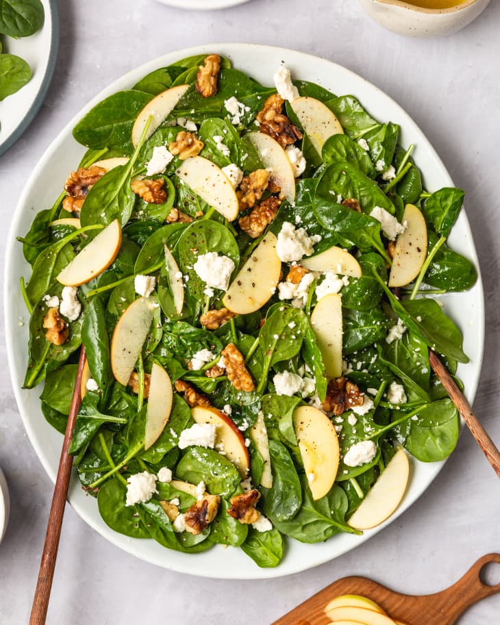 #8 Spinach salad with apples, feta and walnuts