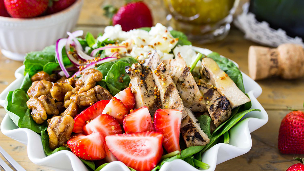 #9 Spinach and chicken salad with strawberries and champagne dressing