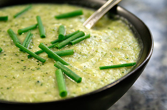#10 Суп из брокколи и лука-порея