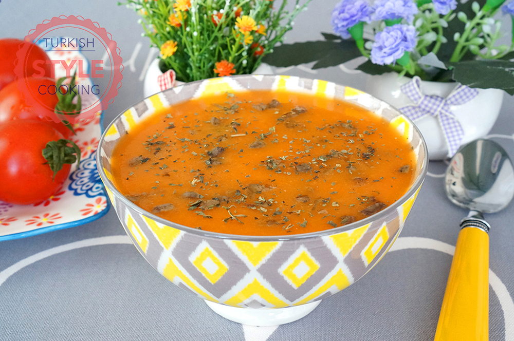 #18 Суп з томатами та курячою печінкою
