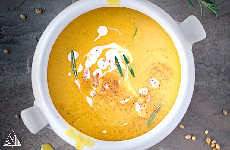 #54 Milk purée soup with pumpkin and semolina