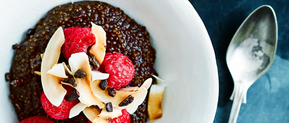 #7 Chocolate porridge with raspberries, coconut and quinoa