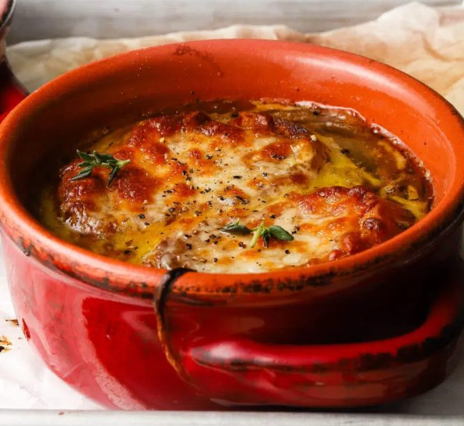 #11 Вегетарианский французский луковый суп