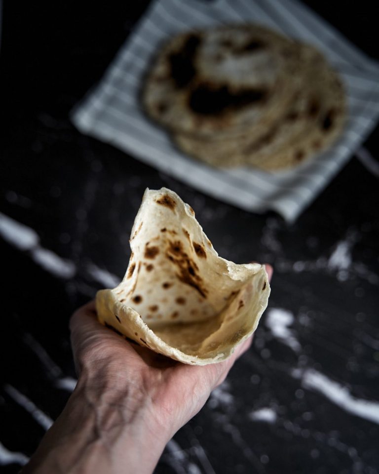 Pita bread without yeast in a pan: a recipe with step-by-step photos