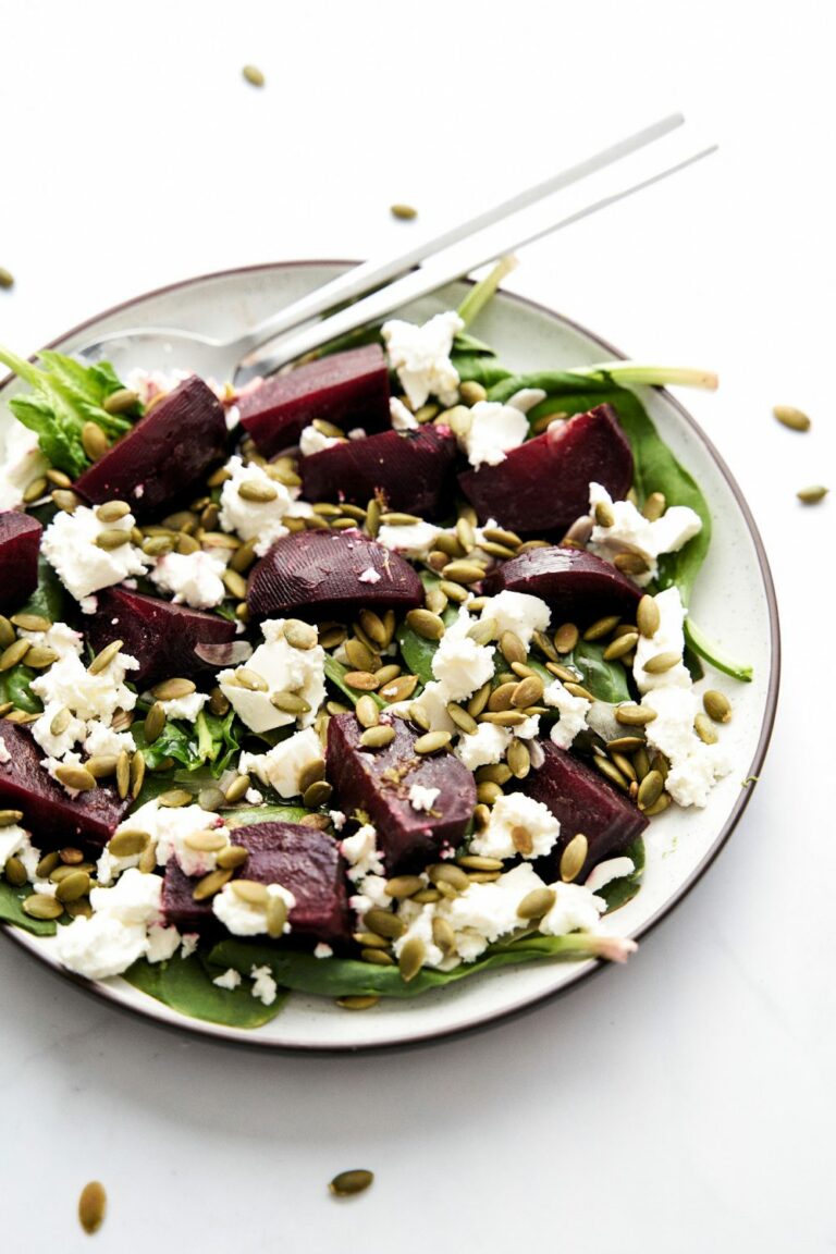 Beet salad with feta and spinach and pumpkin seeds. Step by step recipe with photos