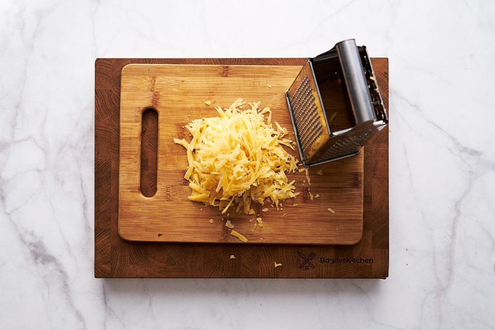 Grated cheese for the sauce