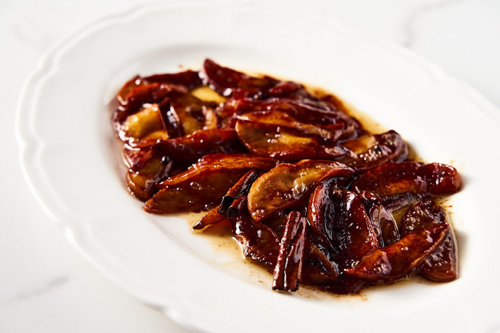 Caramelized apples are ready